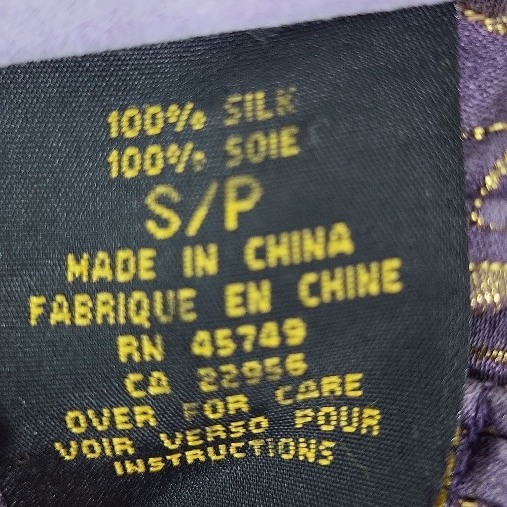 100% silk Purple and Gold Leaf Orient style Patterned Jacket. Size - Picture 6 of 8